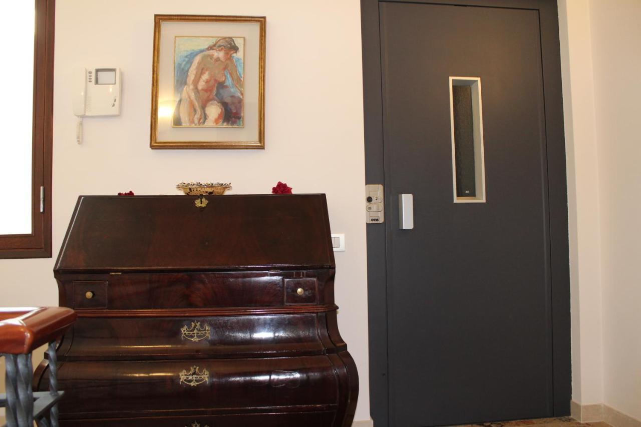 Tres Chic Bed and Breakfast Civitanova Marche Buitenkant foto